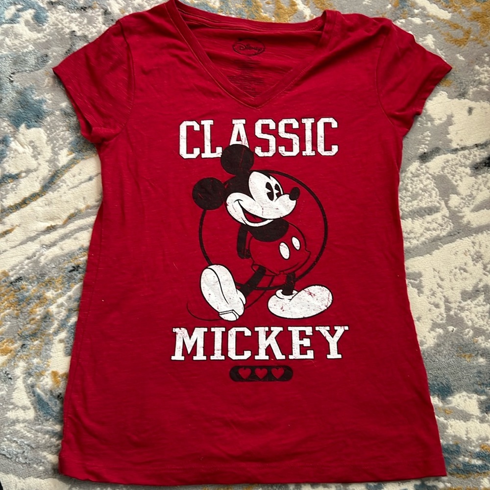 Disney classic Mickey red black t shirt large 11/13